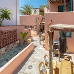 Coocoomos Casa Moroccan Style Villa